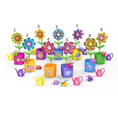 Интерактивная игрушка Silverlit Волшебный цветок с ожерельем и волшебным жучком от 5 лет в ассортиме