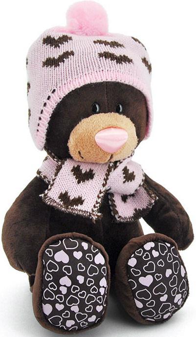 Мягкая игрушка медведь Orange Milk сидячая в вязаной шапке с сердечками текстиль коричневый 20 см М5053/20