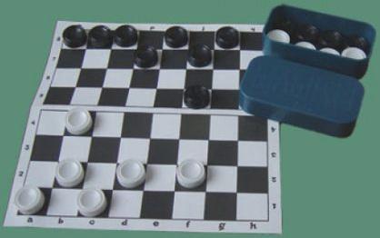 Настольная игра Совтехстром русские шашки Шашки с доской У703