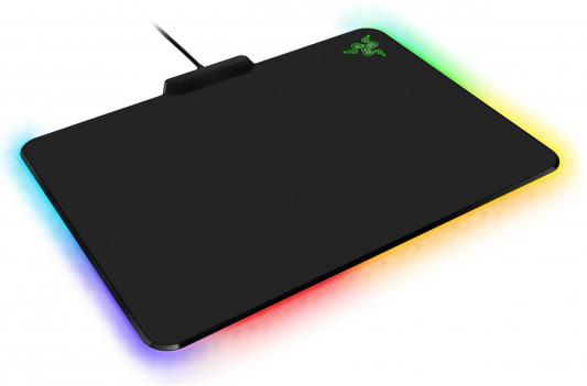 Коврик для мыши Razer Firefly Cloth, USB, c подсветкой RZ02-02000100-R3M1