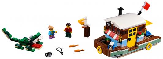 Конструктор LEGO Плавучий дом 396 элементов