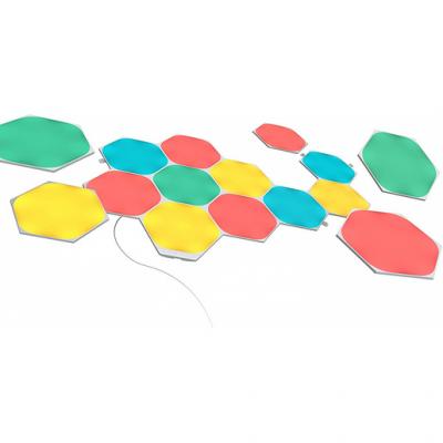 Светодиодный светильник Nanoleaf Shapes Hexagon Starter Kits. Состоит из 15 независимых светодиодных панелей.