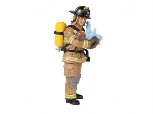 Фигурка Papo Желтый американский пожарный с ребенком 10 см 70009