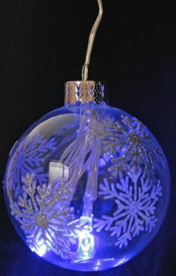 Светильник декоративный ШАР 70мм со снежинками, с голубыми LED лампами, на батарейках